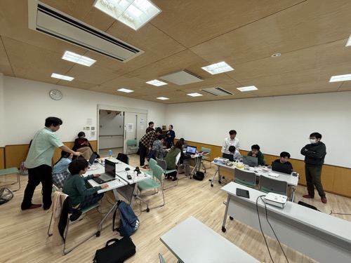 会場全体の活動風景